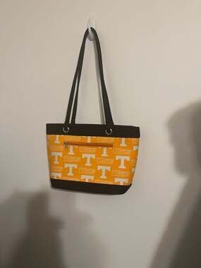 University of Tennessee Vols Logo All-Over Print Shoulder Bag Tote